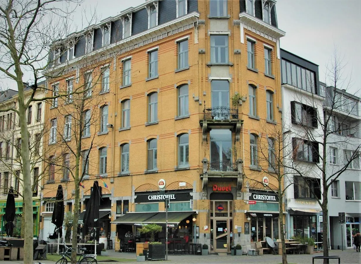 Sleep Inn - Black And Gold Loft Antwerp Cityview Βέλγιο