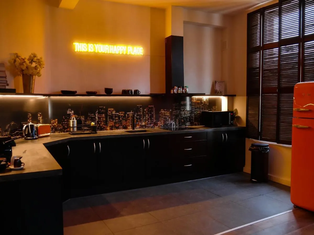 Apartment Sleep Inn - Black And Gold Loft Antwerp Cityview